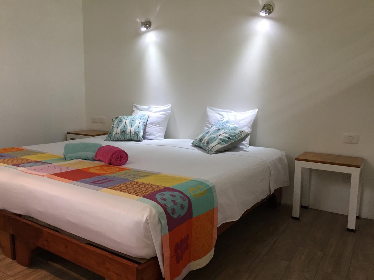 Bed and Breakfast La Perlita Jacó Zewnętrze zdjęcie