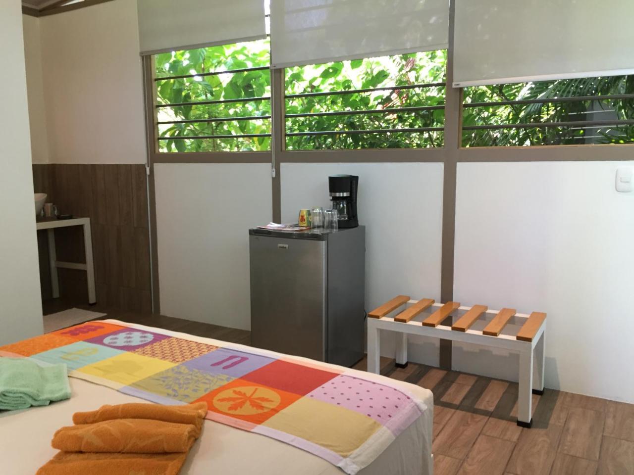 Bed and Breakfast La Perlita Jacó Zewnętrze zdjęcie