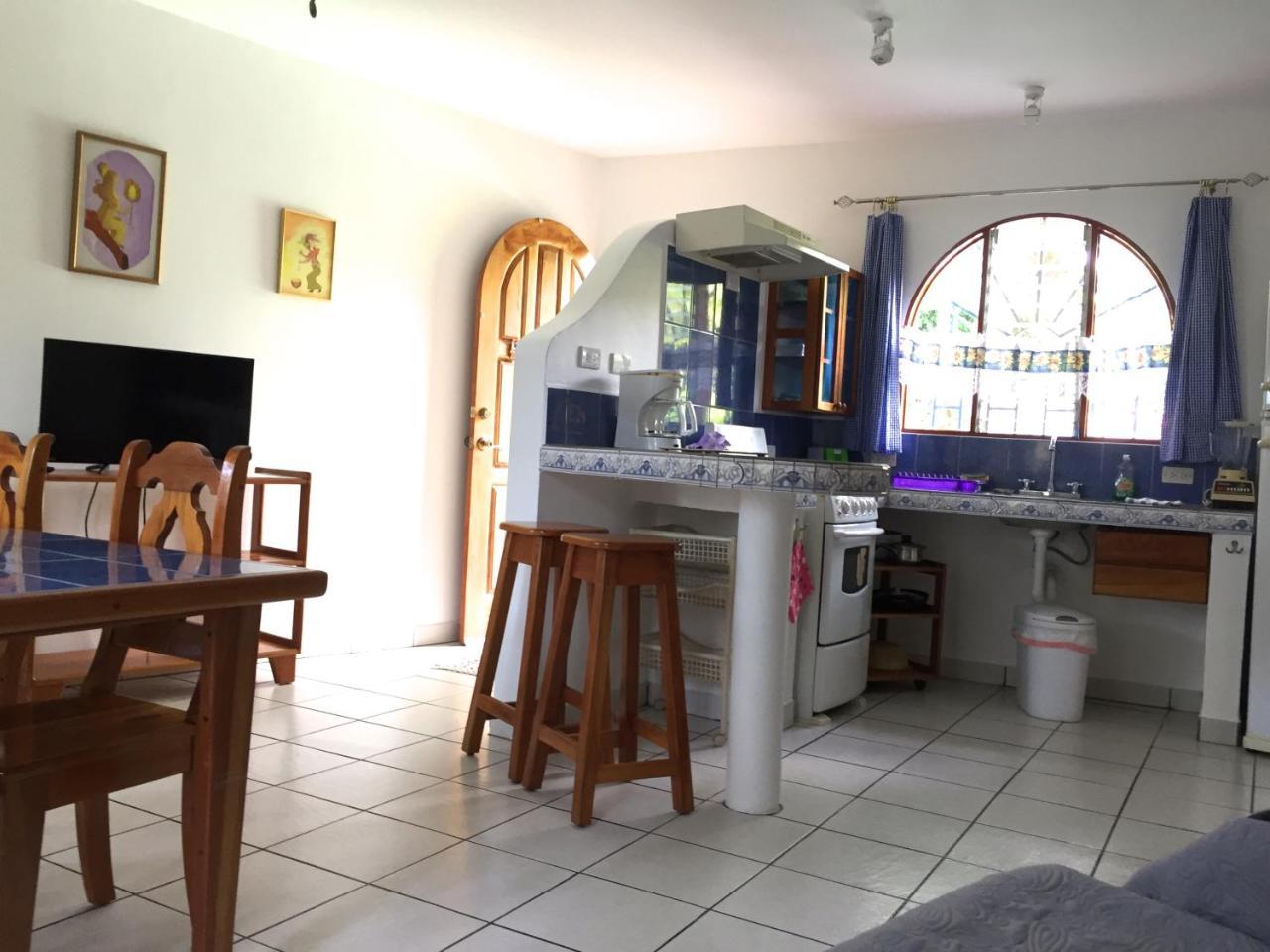 Bed and Breakfast La Perlita Jacó Zewnętrze zdjęcie